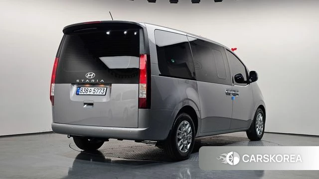 Hyundai Staria 2025 Серебряный из Кореи