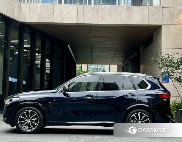 BMW X5 (imported) 2021 Черный из Китая