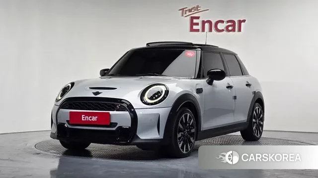 Mini Cooper S 2022 Серебряный из Кореи