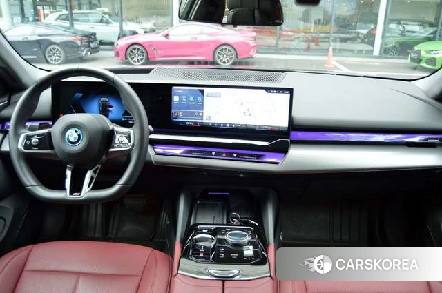 BMW i5 2025 Черный из Китая