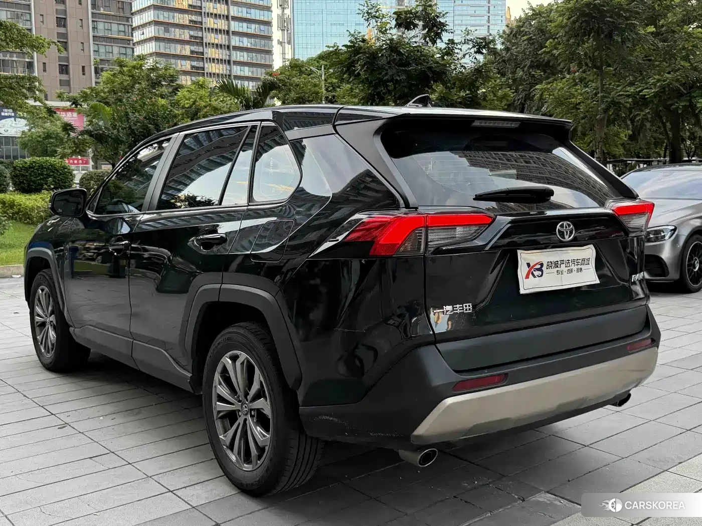 Toyota RAV4 2024 Черный из Китая
