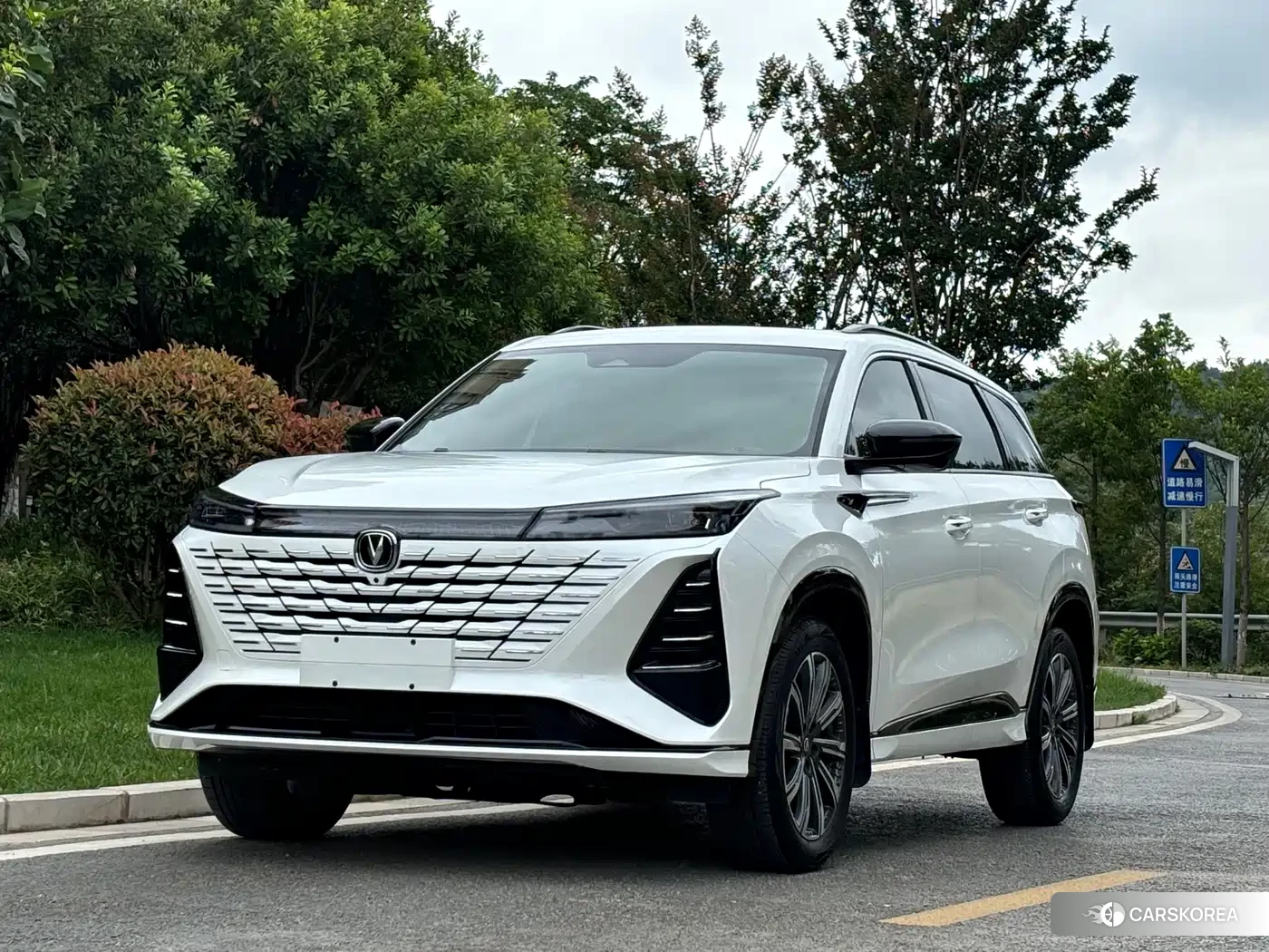 Chang'an Changan CS75PLUS 2025 Белый из Китая