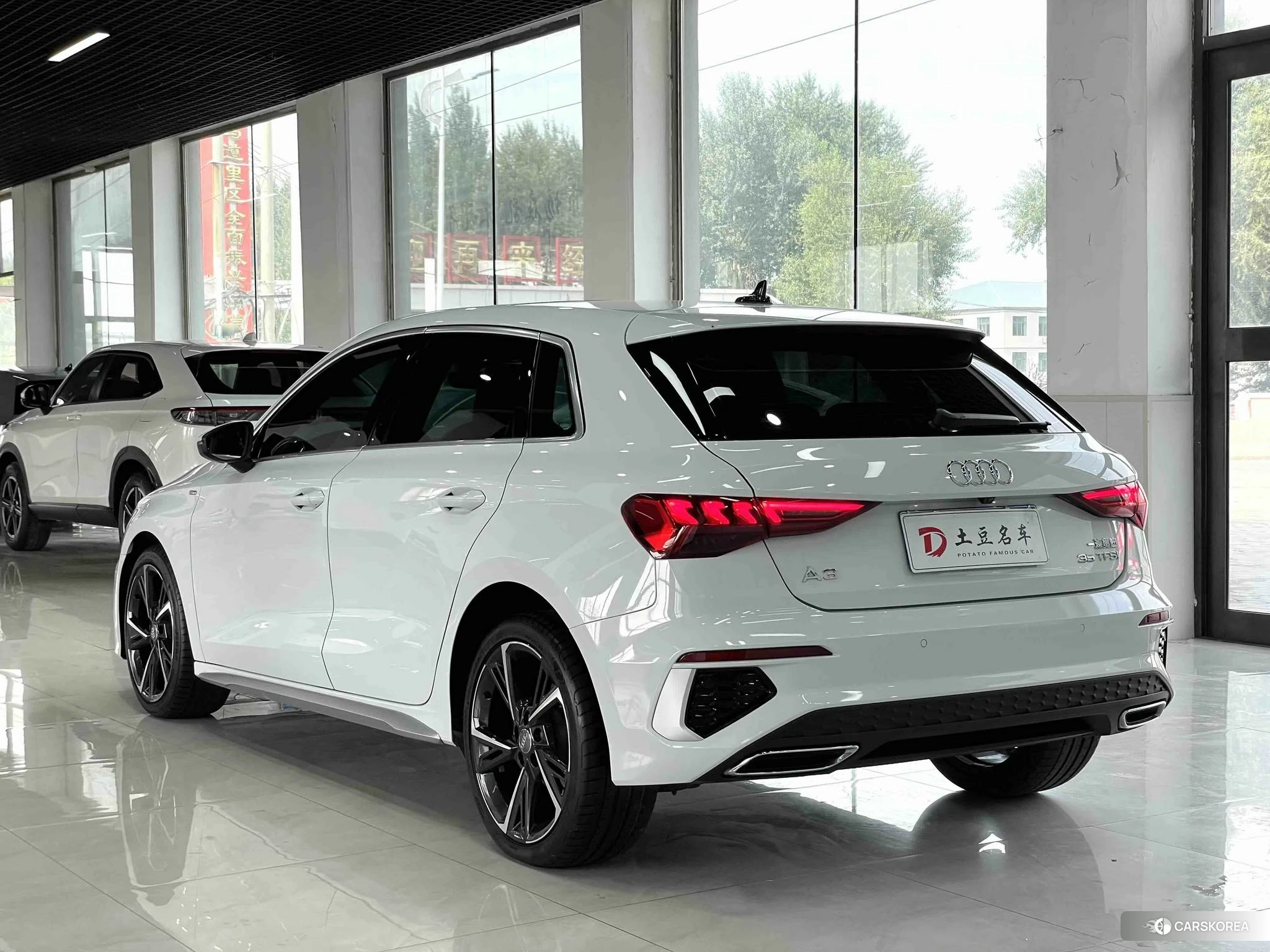 Audi A3 2021 Белый из Китая