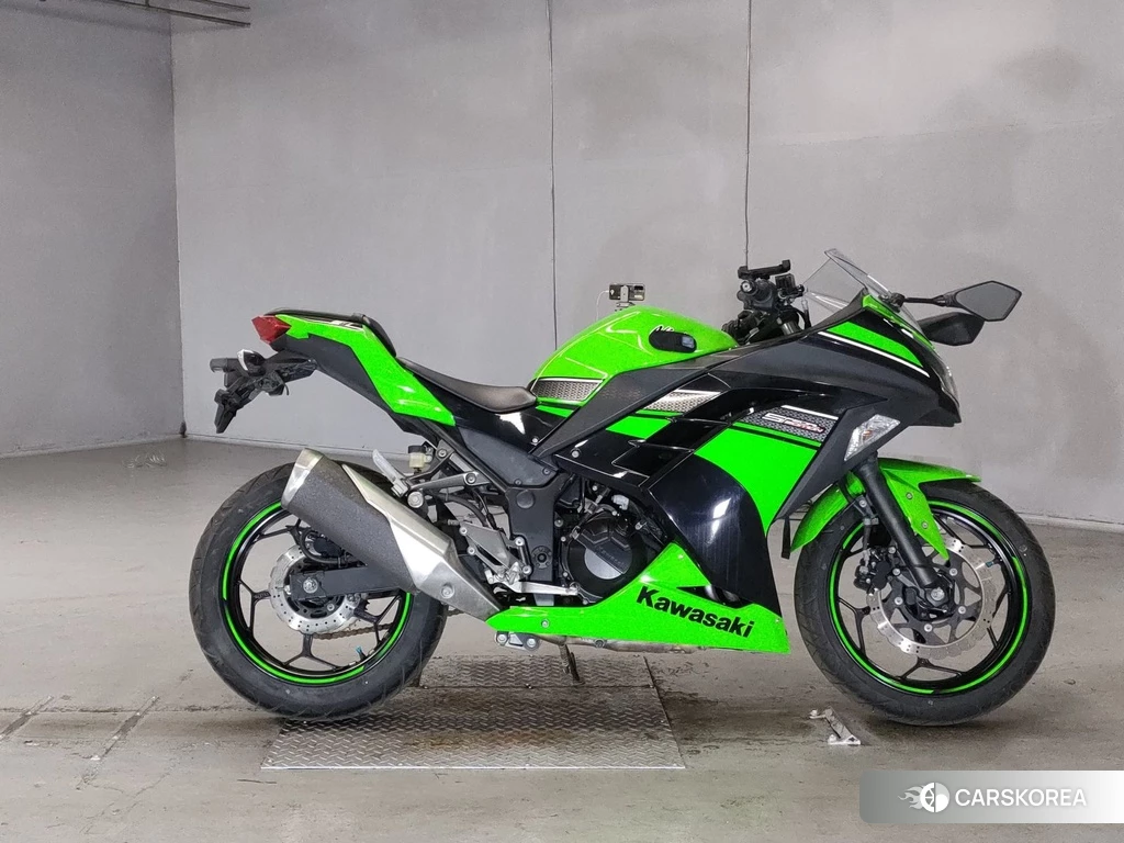 Проданный Kawasaki NINJA 250 2013 из Японии, фото 2