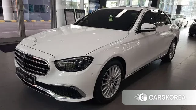 Mercedes-Benz E-Class W213 2022 Белый из Кореи