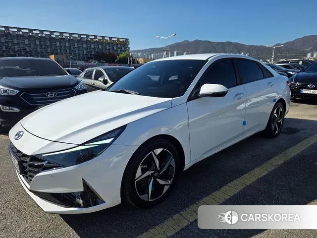 Hyundai Avante Hybrid (CN7) 2022 Белый из Кореи