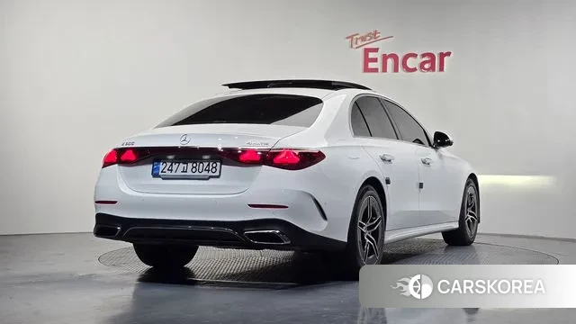 Mercedes-Benz E-Class W214 2024 Белый из Кореи