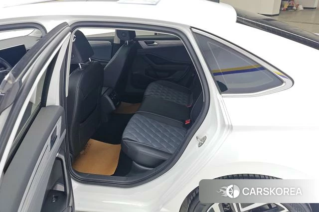 Volkswagen Sagitar 2024 Белый из Китая