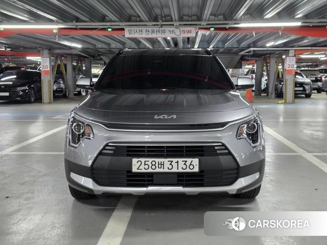 Kia Di Ol Nu Niro 2022 Серебристо-серый из Кореи