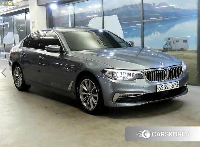 BMW 5 Series (G30) 2018 Серебристо-серый из Кореи