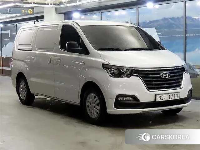 Hyundai The New Grand Starex 2018 Белый из Кореи
