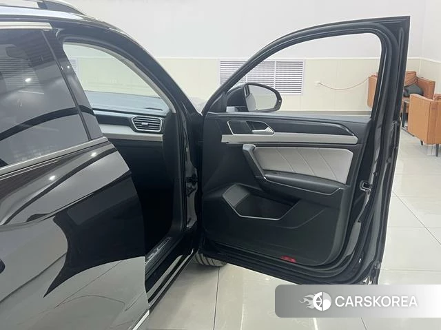 Volkswagen Tanyue 2023 Черный из Китая