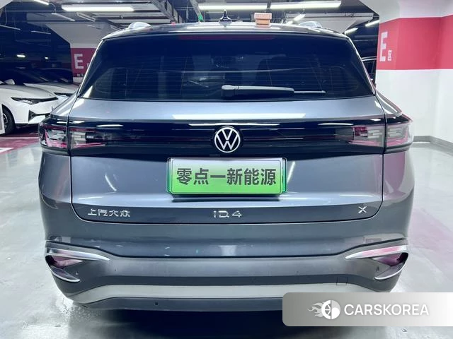 Volkswagen ID.4 X 2021 Серебристо-серый из Китая