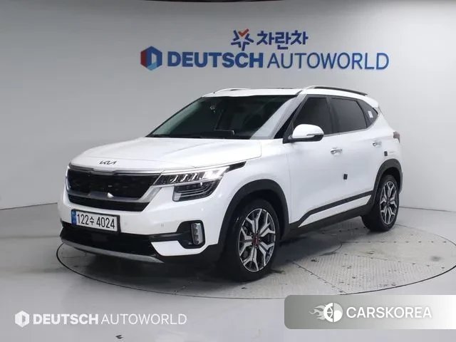 Kia Seltos 2022 Белый из Кореи