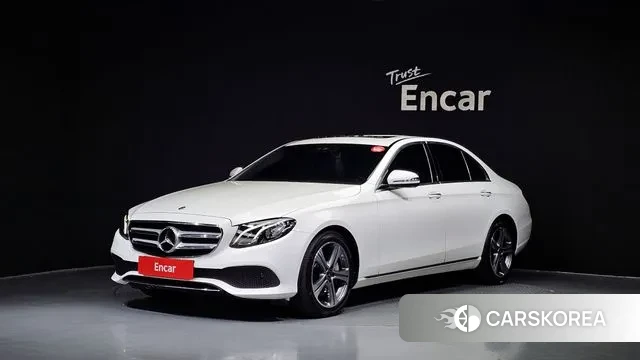 Mercedes-Benz E-Class W213 2019 Белый из Кореи