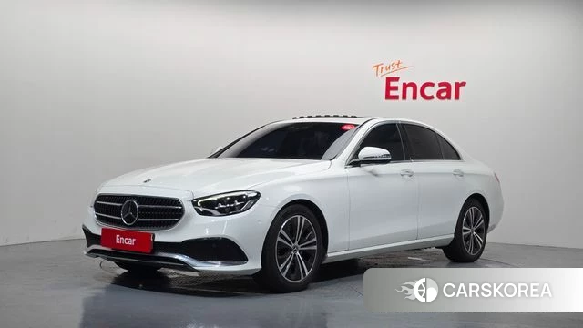 Mercedes-Benz E-Class W213 2021 Белый из Кореи