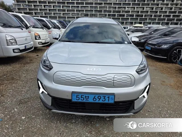 Kia Niro Plus 2022 Серебряный из Кореи