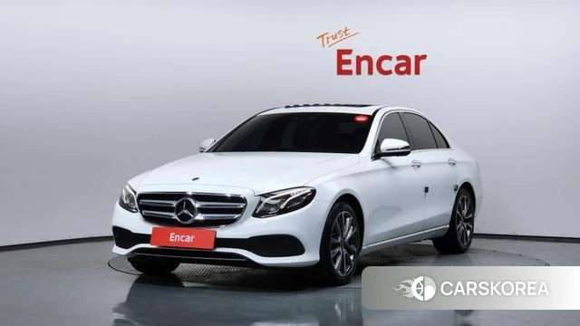 Mercedes-Benz E-Class W213 2019 Белый из Кореи