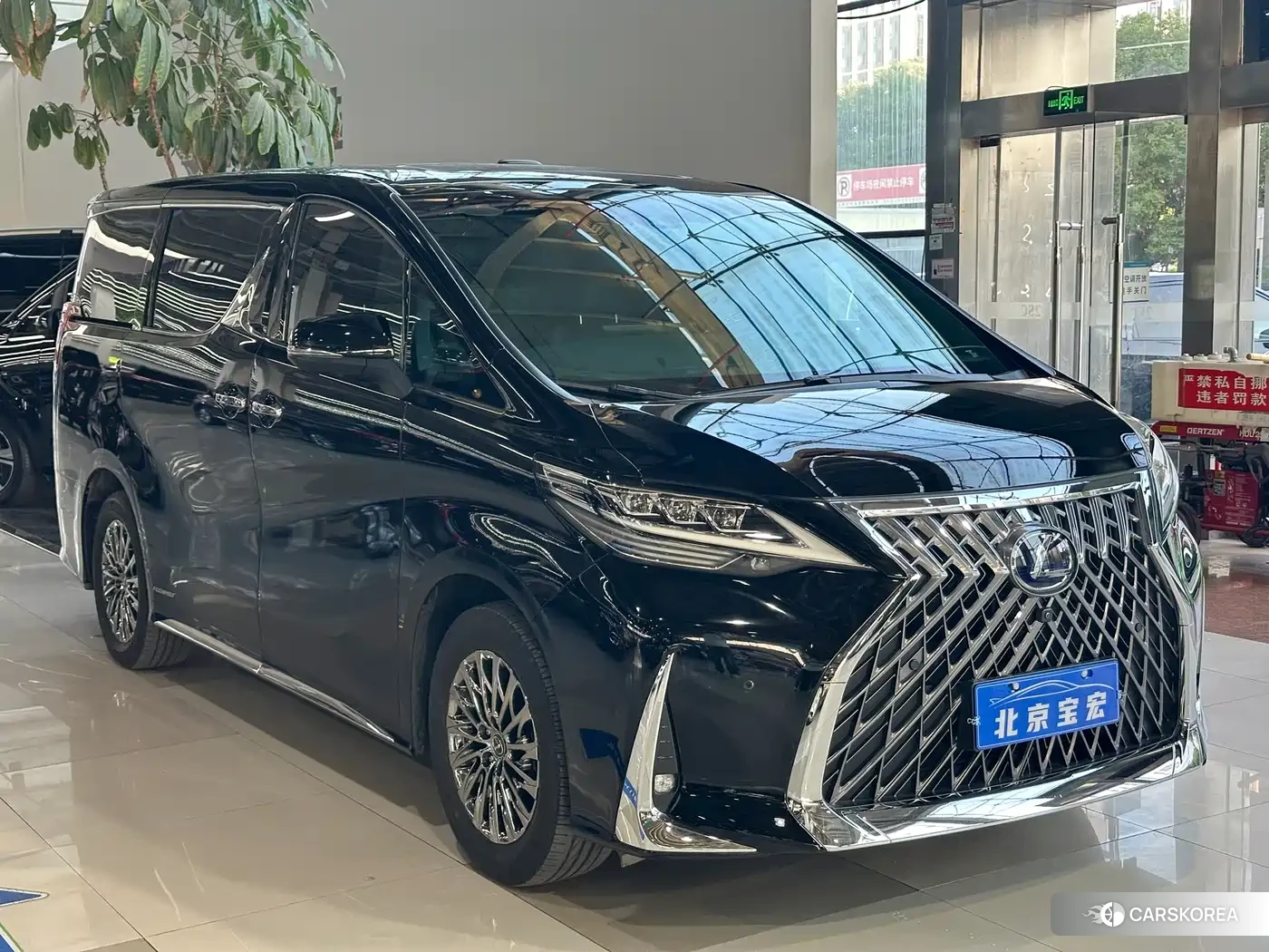 Lexus LM 2021 Черный из Китая