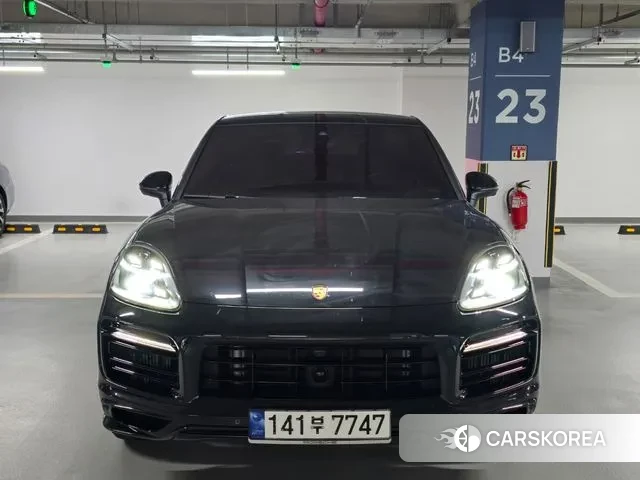 Porsche Cayenne (PO536) 2023 Черный из Кореи