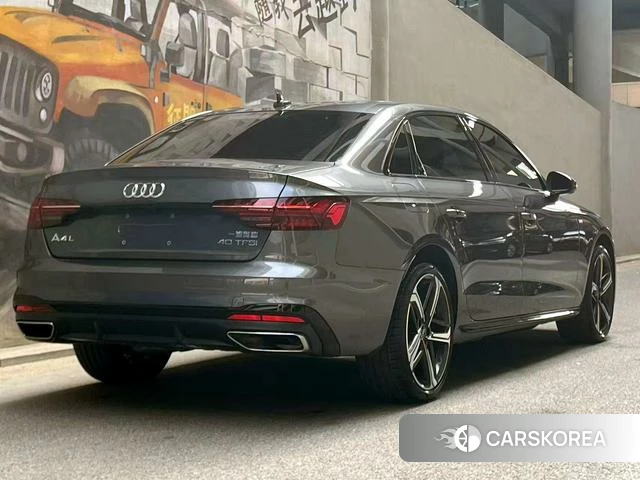 Audi A4L 2024 Темно-серый из Китая