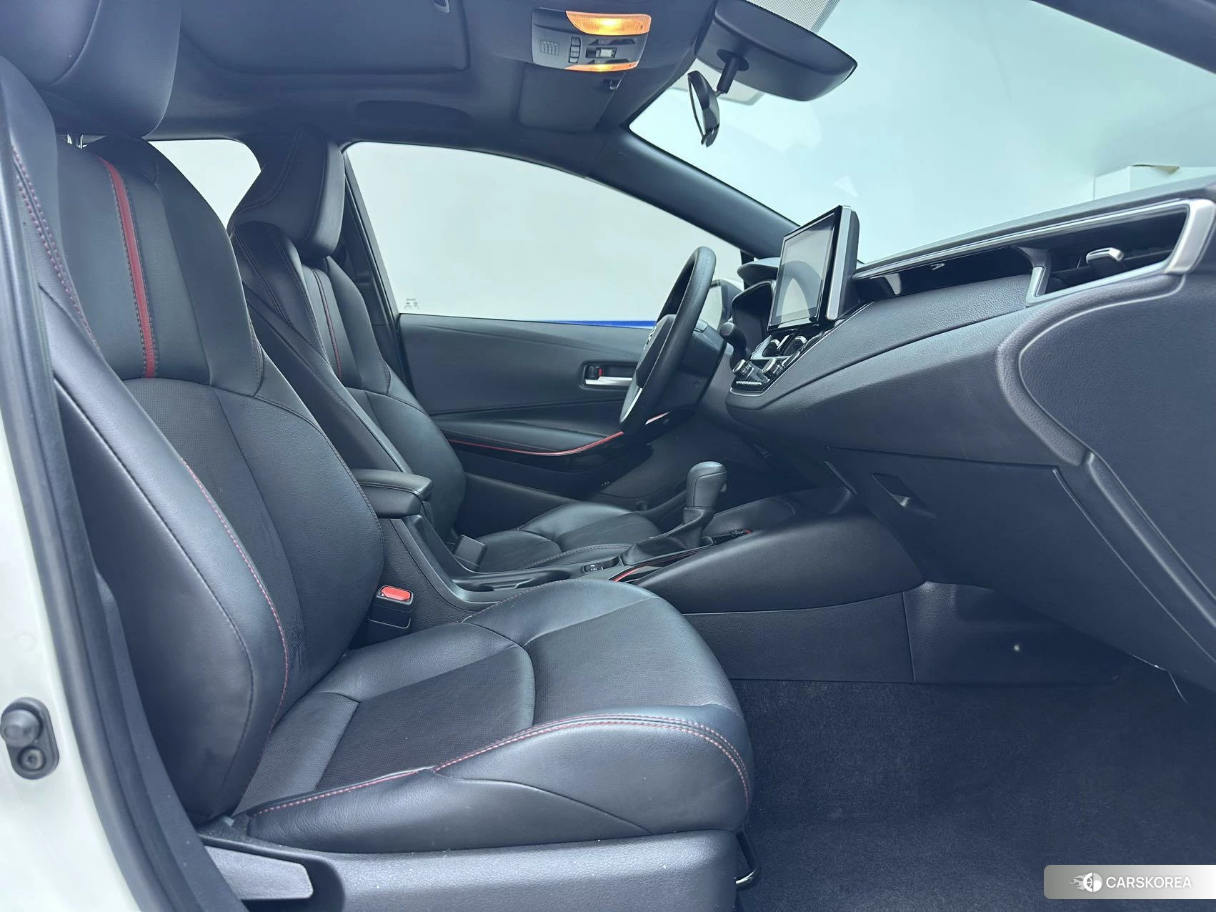 Toyota Levin 2023 Белый из Китая