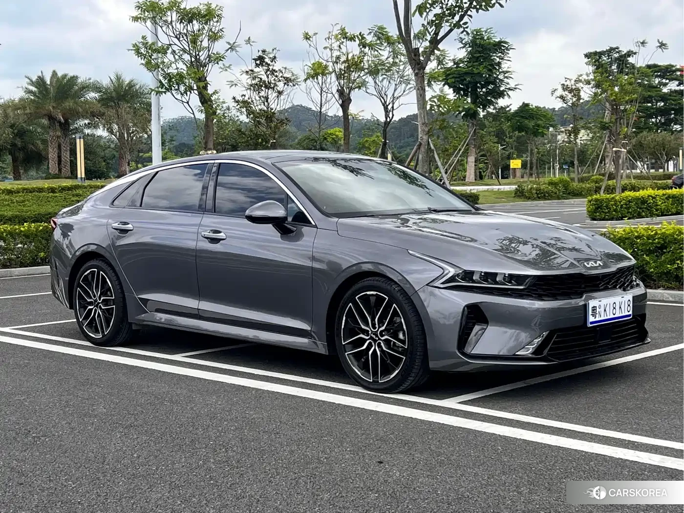 Kia K5 2022 Silver/gray из Китая