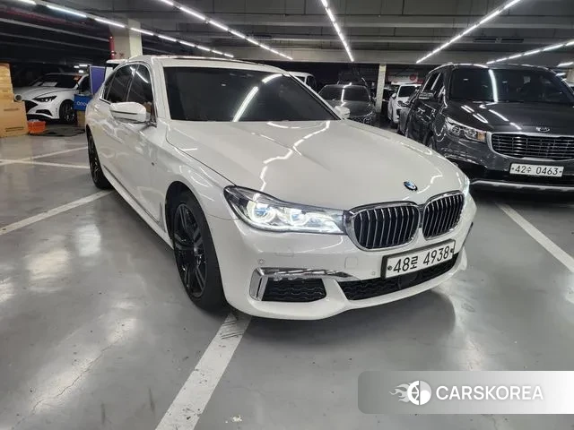 BMW 7 Series (G11) 2018 Белый из Кореи