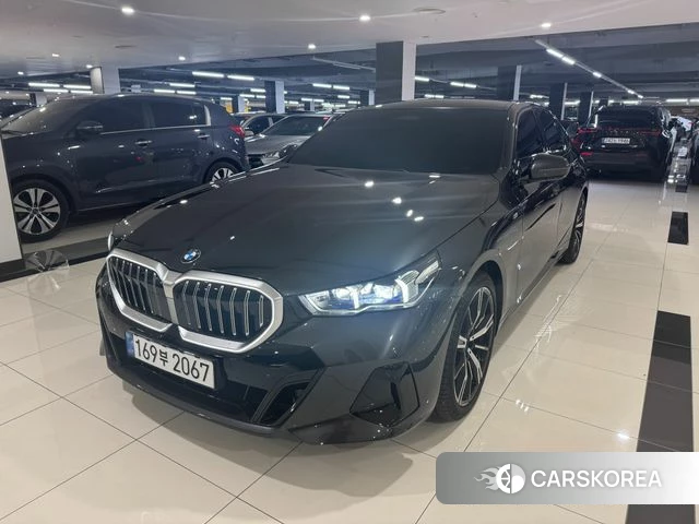 BMW 5 Series (G60) 2024 Серый из Кореи