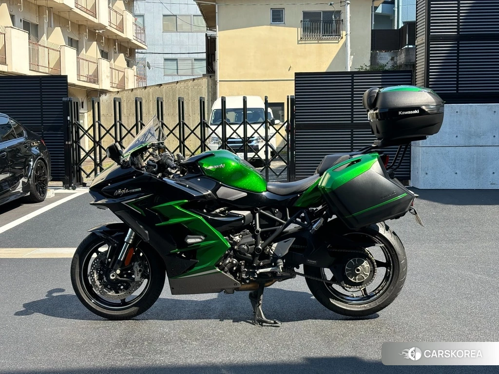 Проданный Kawasaki NINJA H2 SX SE 2023 из Японии