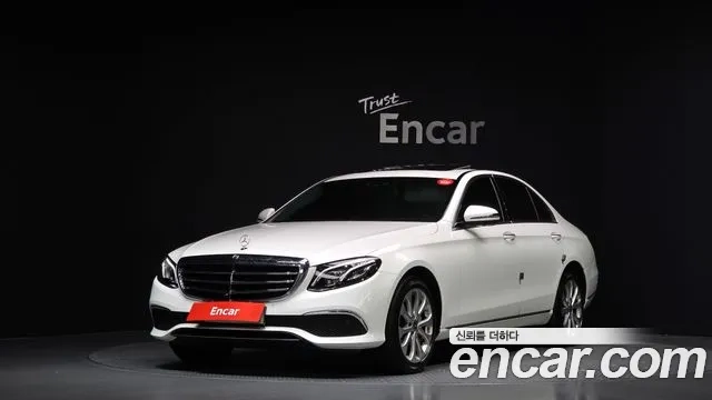 Mercedes-Benz E-Class W213 2018 Белый из Кореи