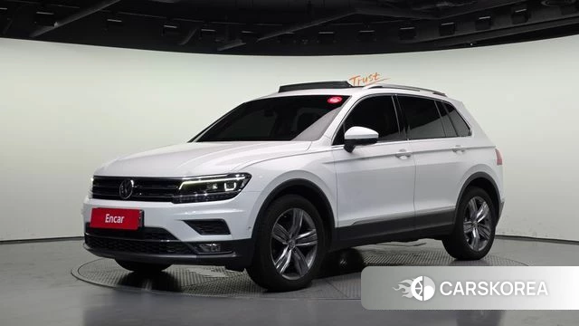 Volkswagen Tiguan second Generation 2018 Белый из Кореи