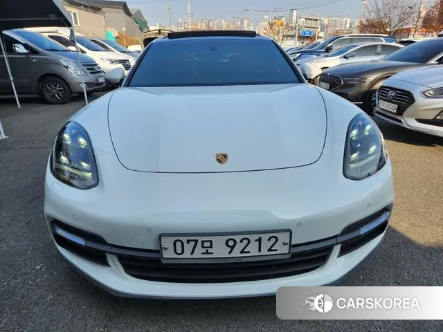 Porsche Panamera (971) 2018 Белый из Кореи