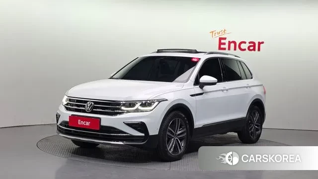 Volkswagen Tiguan second Generation 2022 Белый из Кореи