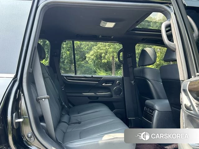 Lexus LX 2022 Черный из Китая