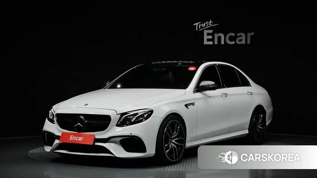 Mercedes-Benz E-Class W213 2018 Белый из Кореи