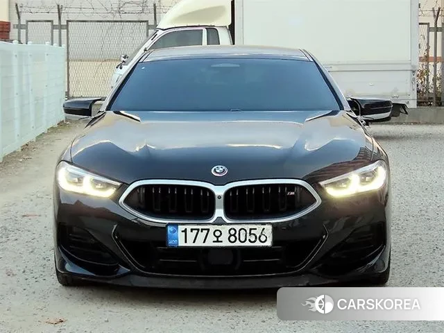 BMW 8 Series (G15) 2022 Черный из Кореи
