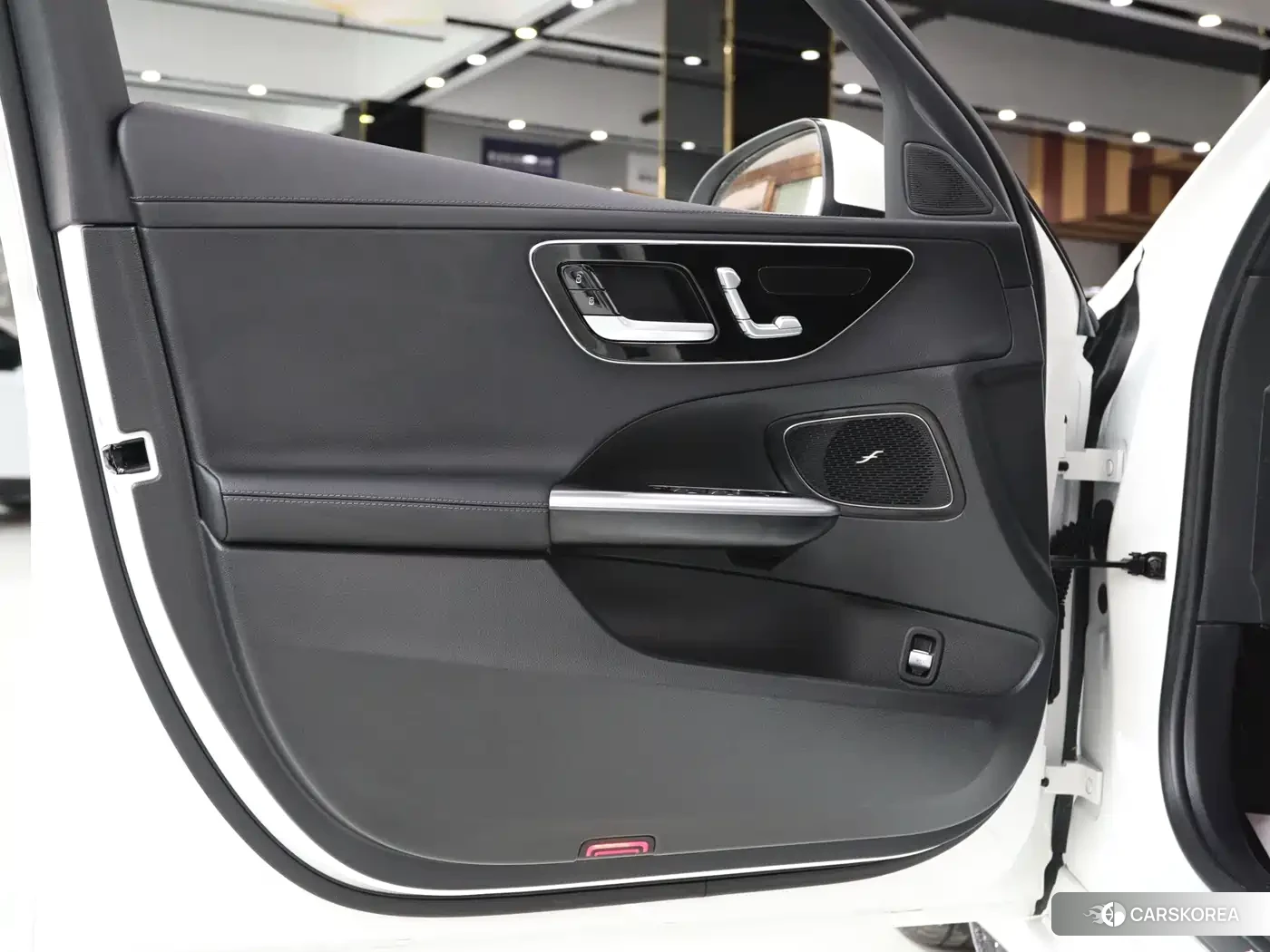 Mercedes-Benz C-class 2023 Белый из Китая