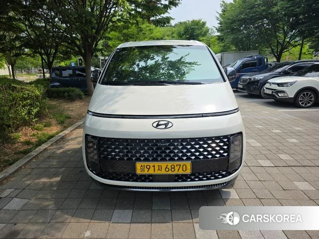 Hyundai Staria 2025 Белый из Кореи