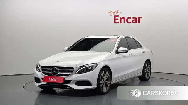 Mercedes-Benz C-Class W205 2018 Белый из Кореи
