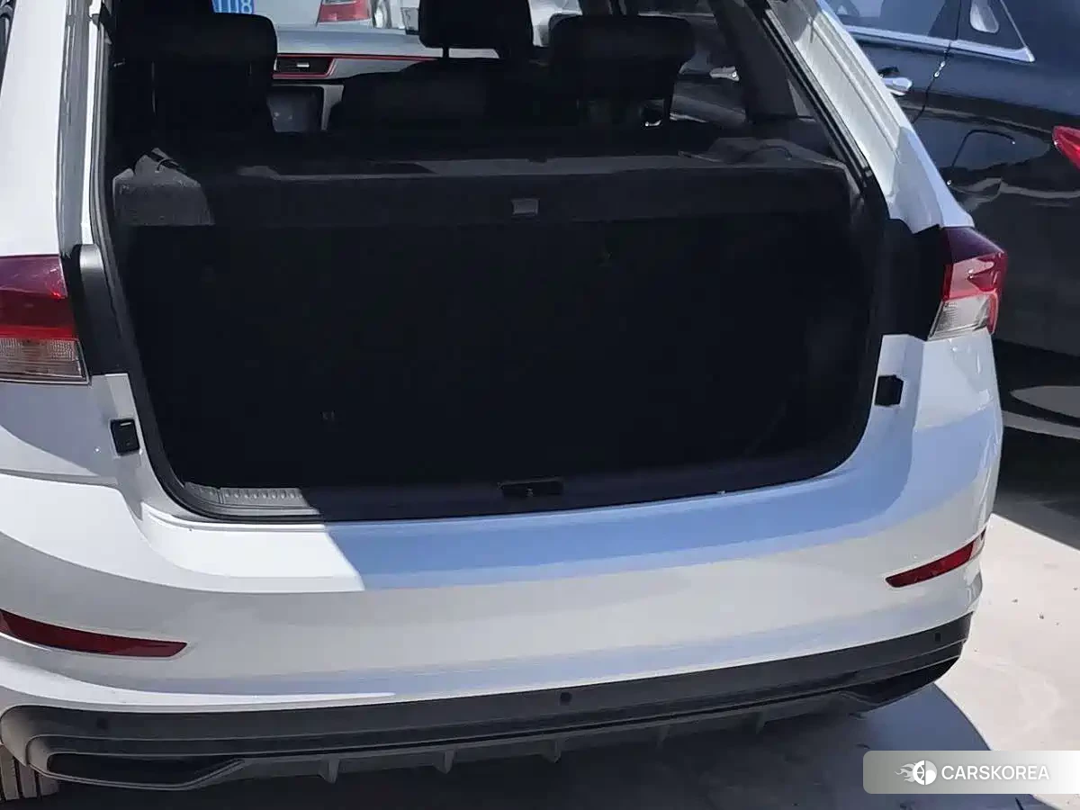 Skoda Xindong 2021 Белый из Китая