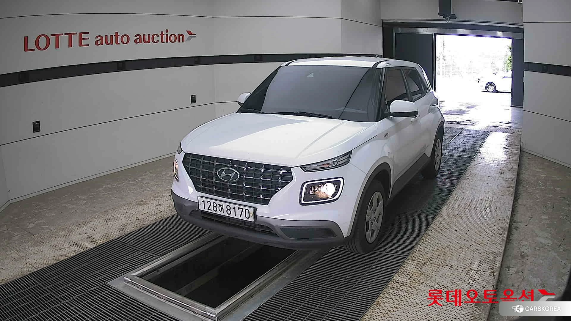 Hyundai Venue 2020 Polar White из Кореи