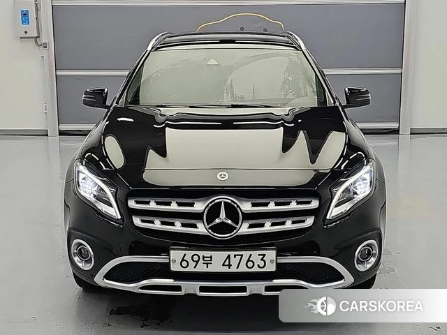 Mercedes-Benz GLA-Class X156 2018 Черный из Кореи