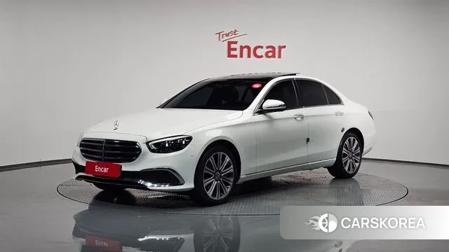 Mercedes-Benz E-Class W213 2021 Белый из Кореи