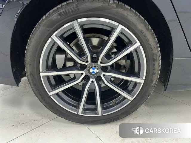 BMW 3 series 2023 Черный из Китая