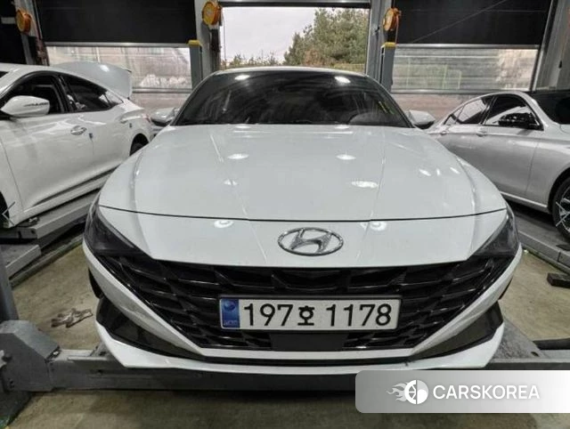Hyundai Avante (CN7) 2022 Белый из Кореи