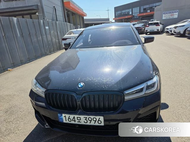 BMW 5 Series (G30) 2023 Черный из Кореи
