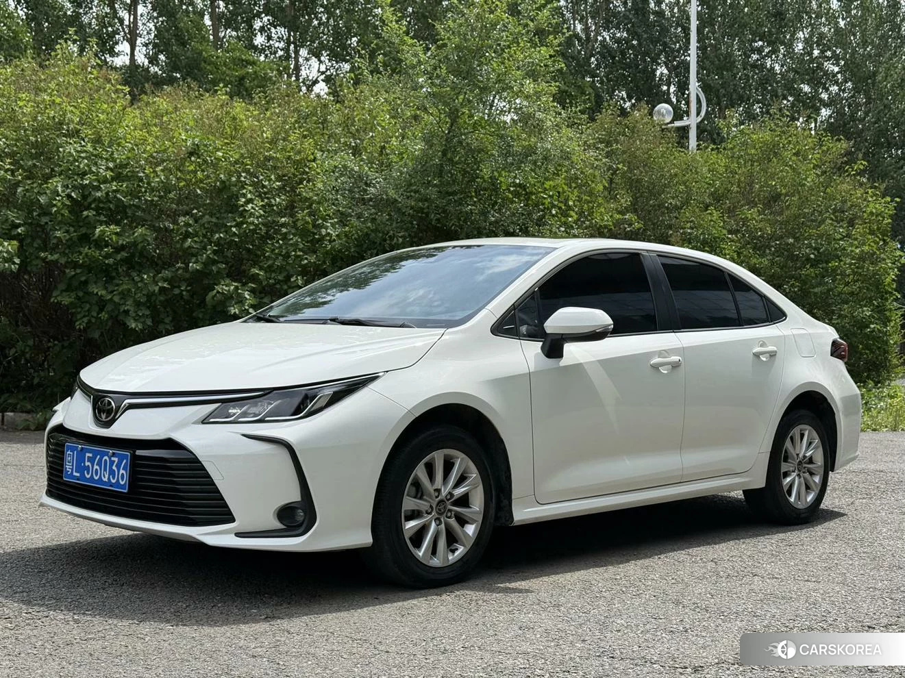 Toyota Corolla 2023 Белый из Китая