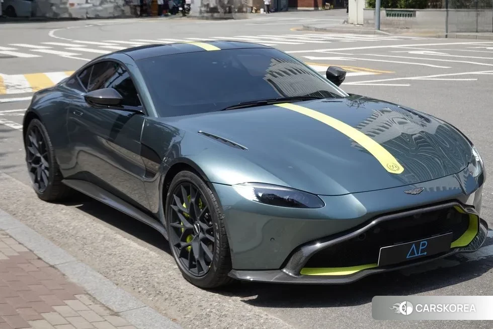 Aston Martin Vantage 2nd Generation 2020 Синий нефрит из Кореи