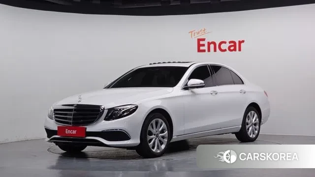 Mercedes-Benz E-Class W213 2020 Белый из Кореи